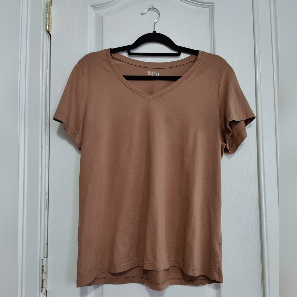 Time & Tru Brown T-Shirt